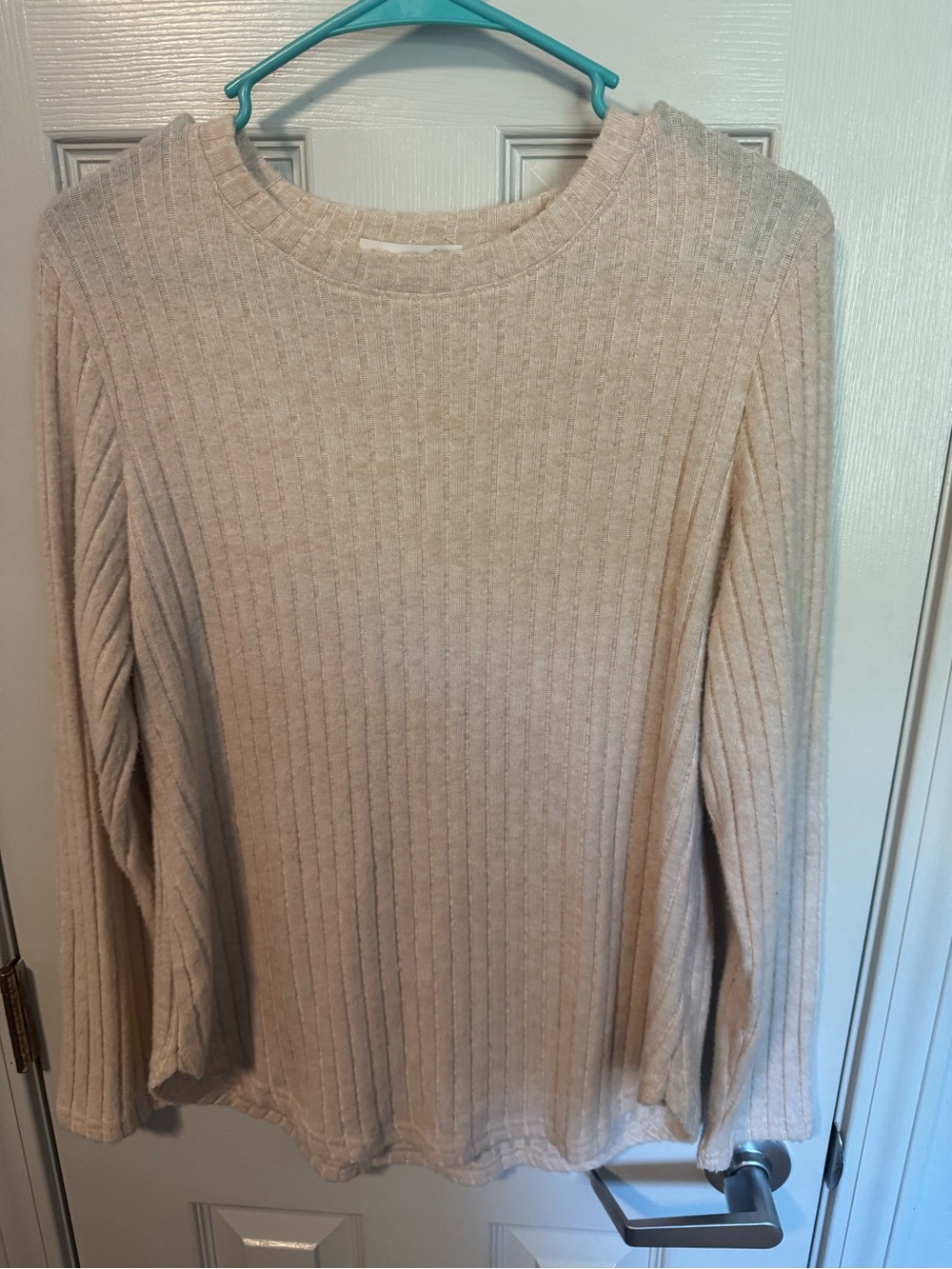Classic Ribbed Crewneck Sweater - Cream